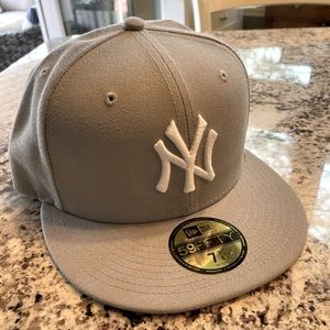 NY Yankees Fitted Gray 7 3/8